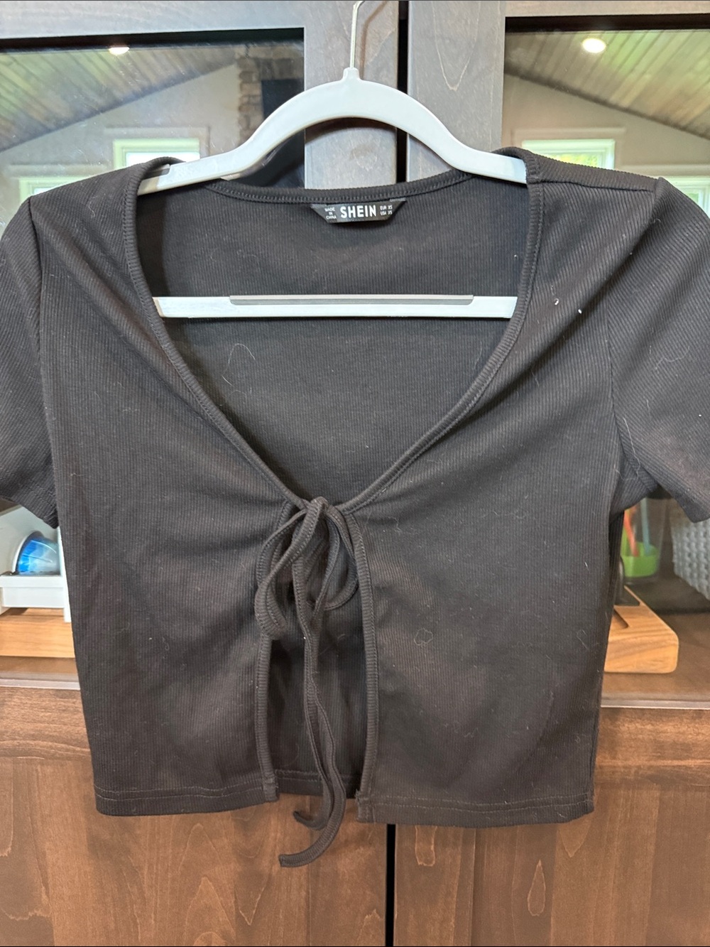 SHEIN Black Ribbed Tie-Front Short Sleeve Crop Top